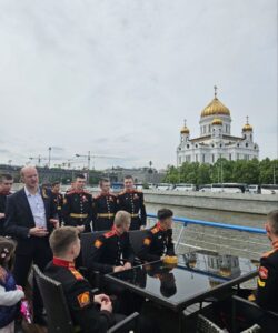 За высокие достижения в учёбе