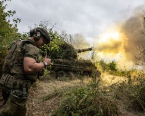 Обречённый противник несёт невосполнимые потери.