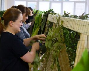 С теплом и искренностью
