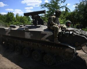 Честь и Родина превыше всего.