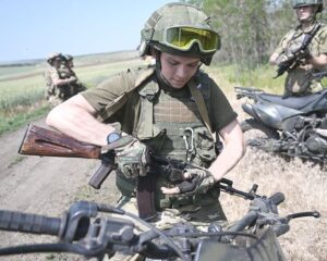 Стальная кавалерия реагирует моментально.