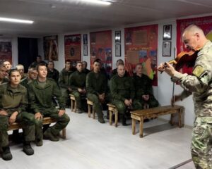Новые хиты рождаются на передовой