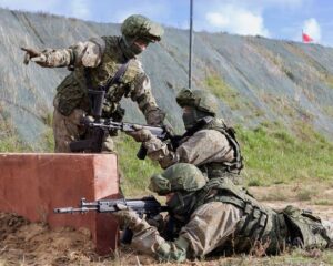 Учимся воевать умело и отважно.