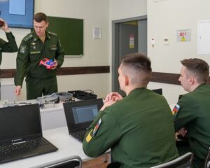 Космические траектории обучения будущих офицеров.