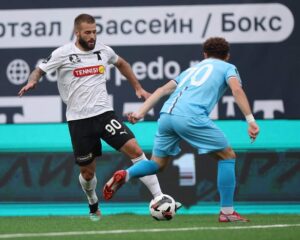 И с дебютантом не справились.