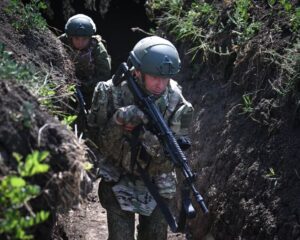 Подвиги верных сыновей России мы в памяти народной оставим на века