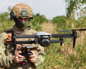 Врага умело уничтожают наши дроноводы