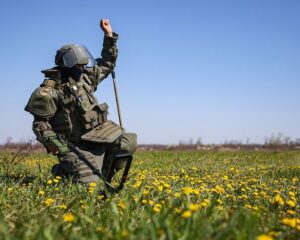 Рядовых задач у них нет.