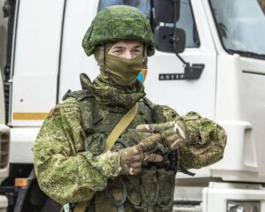 СВОих не бросаем.
