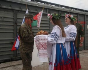 В едином строю.