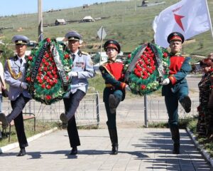 Братьями по оружию стали в боях с японцами.