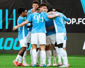 Поделились победой с земляками.