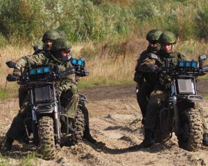 Десант тестирует новую технику.