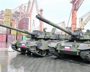 В иностранных армиях.