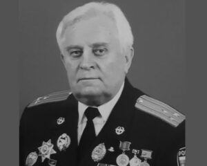 ДОРОШЕНКО Пётр Васильевич.