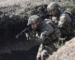 Противник не в силах сдерживать наш натиск