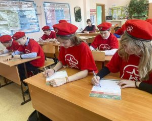 С дальневосточных островов – на передовую.