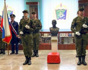 Героя в вузе помнят и чтут.