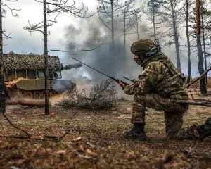 Инициатива на полях сражений за нами.
