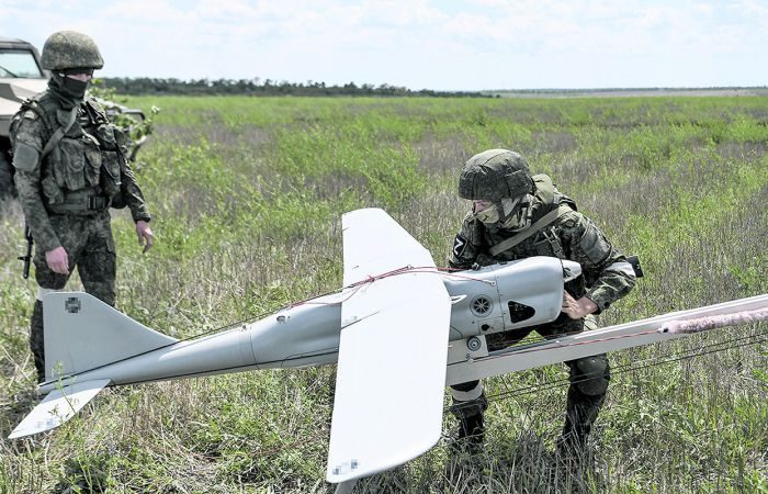 Противник не в силах сдержать наш натиск