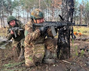 «Один выстрел на весь лес – и за тобой охота…».