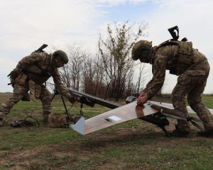 Сменил специальность и стал воздушным снайпером.