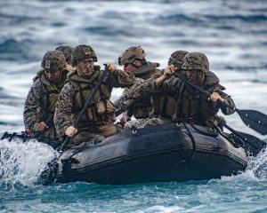 В операции «Южное копьё» задействованы подразделения морской пехоты и спецназа.