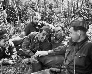 Журналист, писатель и солдат.