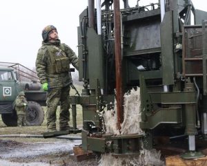 Добывая жизненно важный ресурс