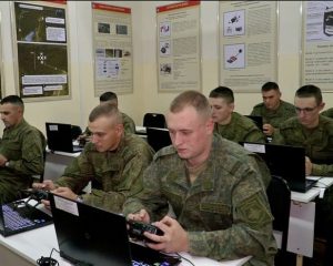 Они готовы FPV-дроном попасть в «колечко».