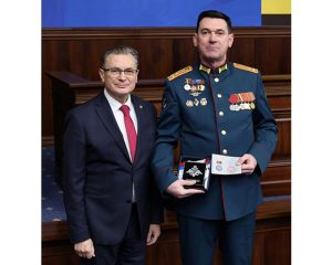 И в полях, и в лабореатории