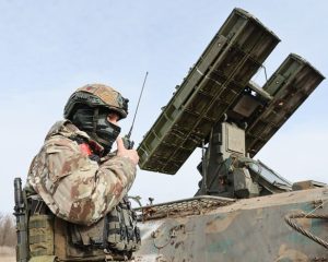 С признательностью за мужество и героизм