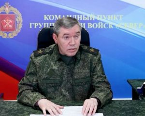 Наносим мощные неотразимые удары.