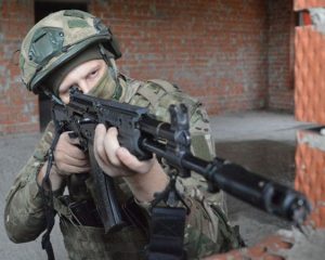 «Родину люблю, стреляю хорошо, хочу служить в спецназе».