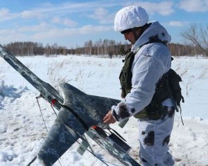 Не только на поле боя куётся победа.