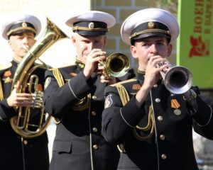 Дирижёры военные, капельмейстеры бравые