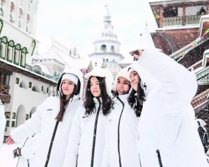 Новогоднее путешествие для друзей.