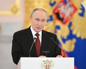 Владимир ПУТИН: Мир не наступает сам, его строят.