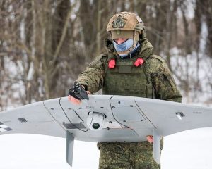 Уверенно взламываем оборону противника.