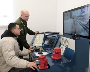 С настроем на службу.