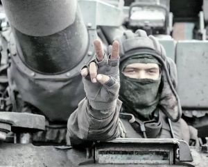 Своих не бросаем.