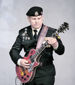 Денис Максимов