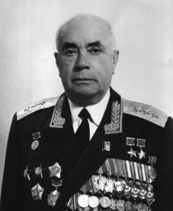 Генерал-полковник Д. Драгунский.