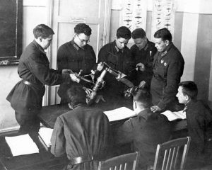Легендарной академии 85 лет.