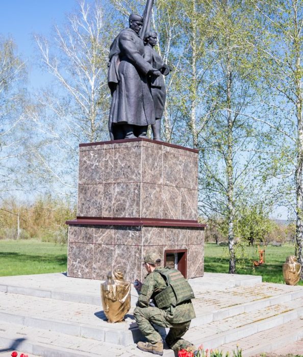 Поклон героям от героев

