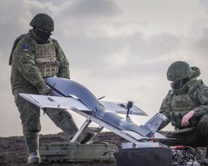 С решимостью поражаем живую силу и технику врага.