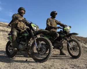 Высокоскоростной штурм учебных препятствий.
