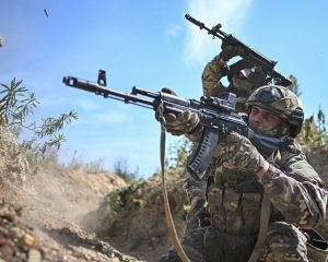 Нет чести выше, чем защищать в бою своё Отечество.