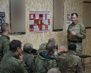 На основе боевого опыта.
