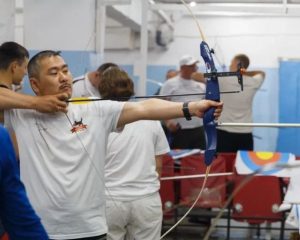 Натянуть тетиву и поверить в себя.